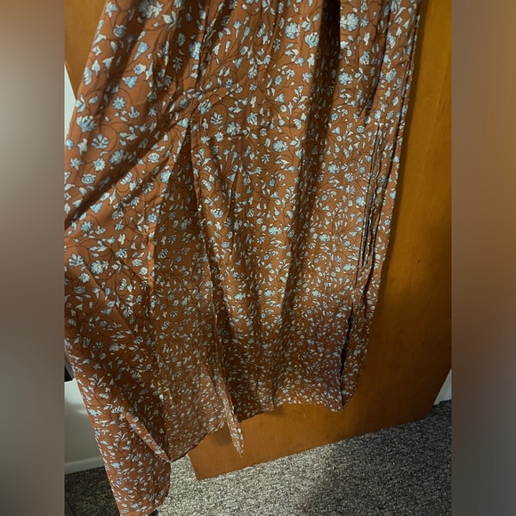 Sundress - Picture 2 of 4